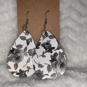Leatherette earrings